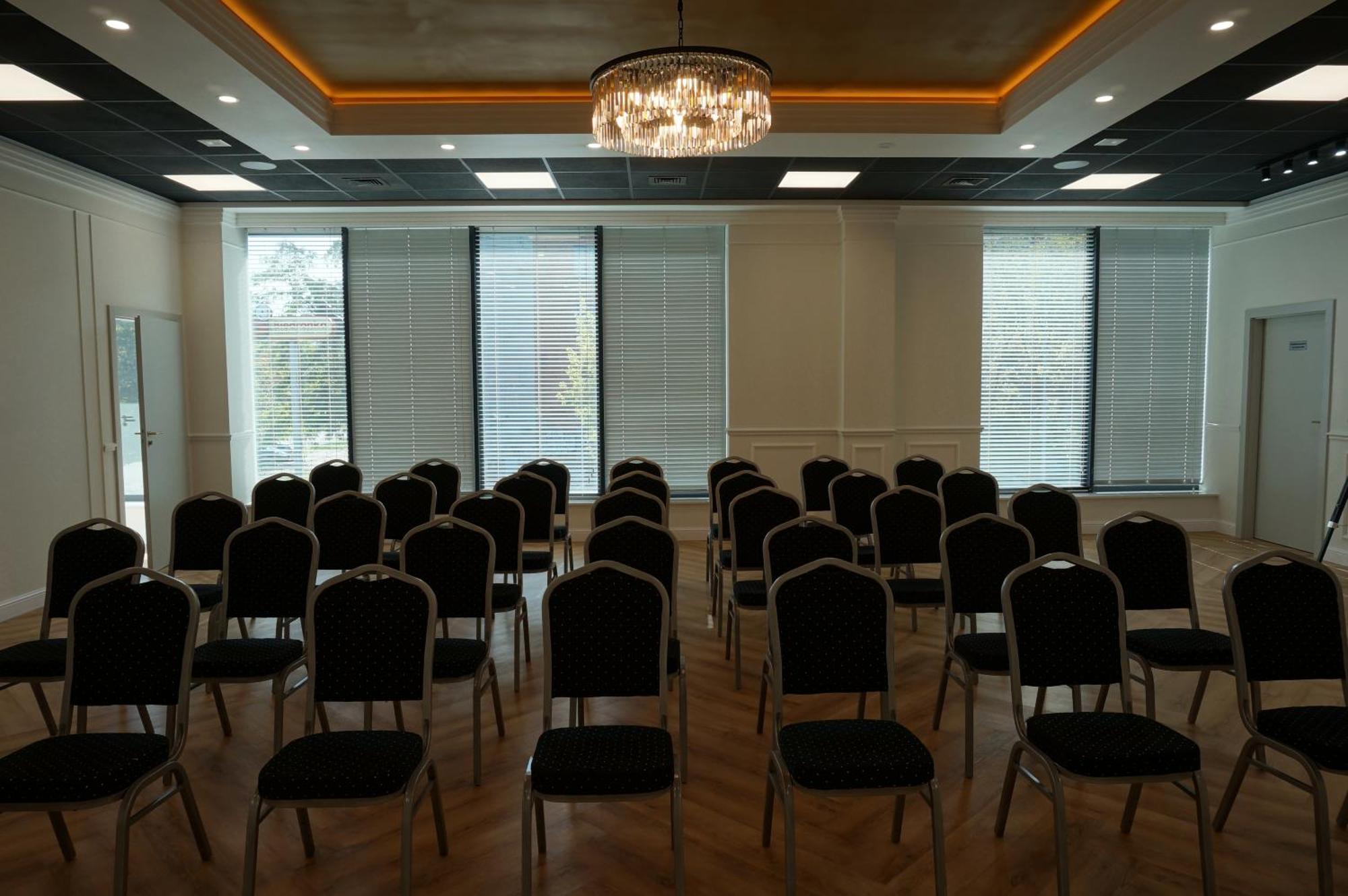 Hotel Mazowiecki Lodz Ngoại thất bức ảnh