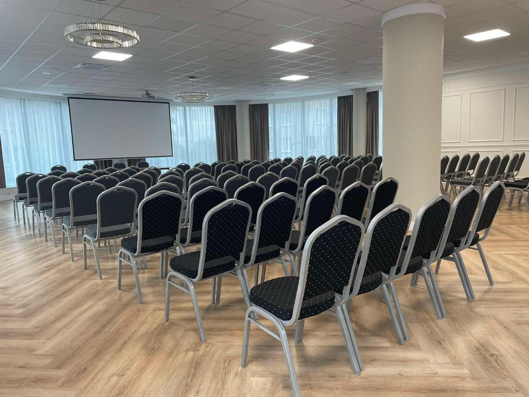 Hotel Mazowiecki Lodz Ngoại thất bức ảnh