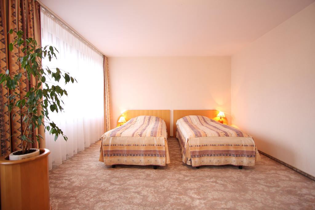Hotel Mazowiecki Lodz Ngoại thất bức ảnh