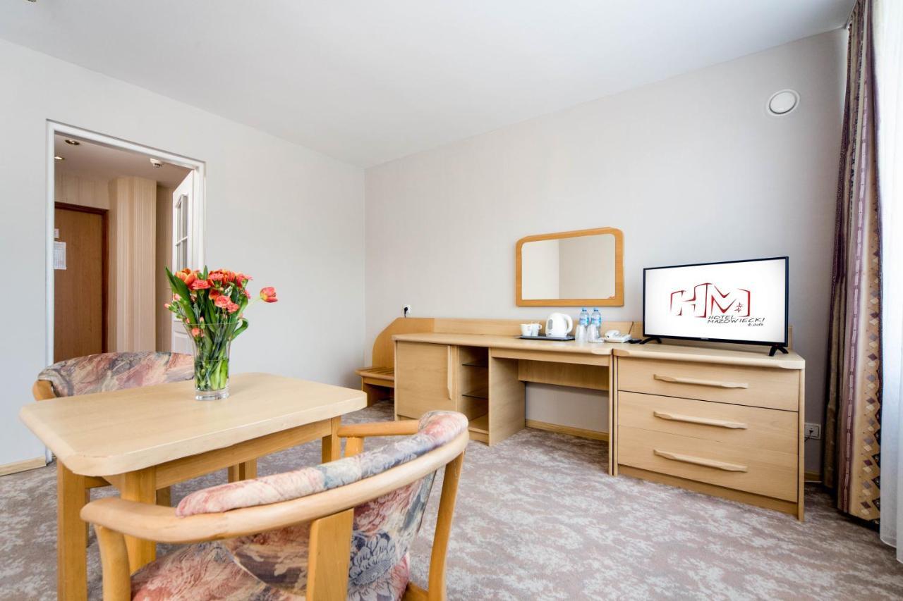 Hotel Mazowiecki Lodz Ngoại thất bức ảnh